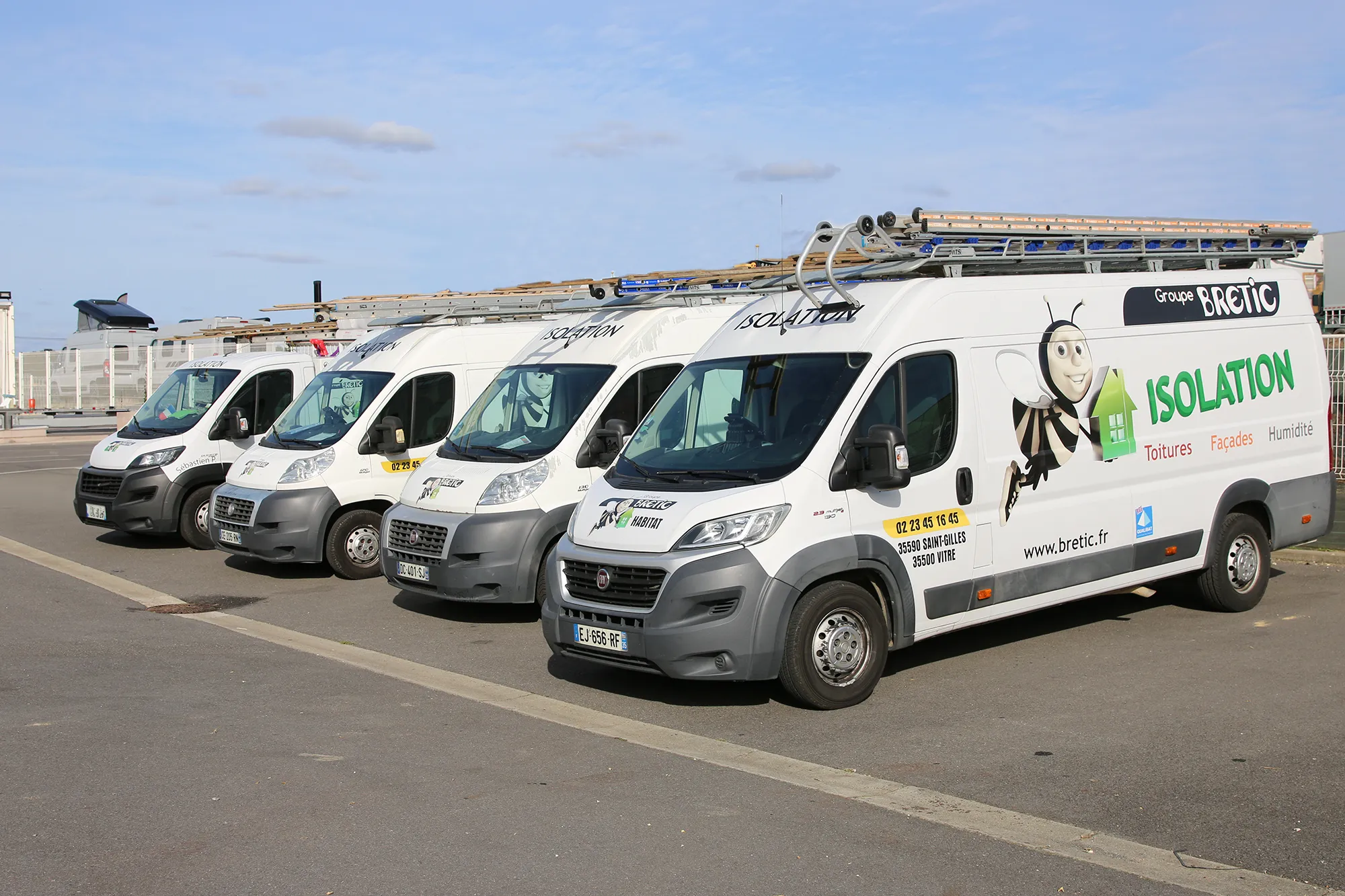 camions entreprise bretic isolation maison et nettoyage toit Rennes Saint Malo