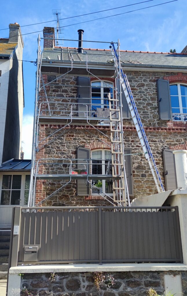 ravalement façade maison Saint Malo