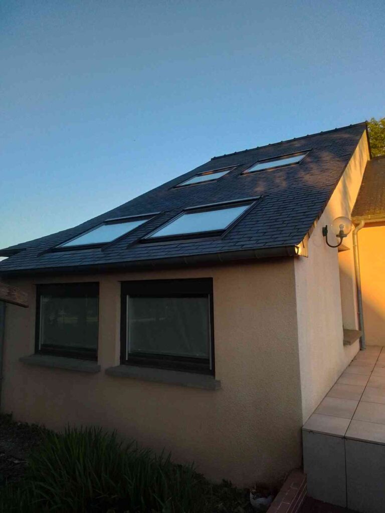 Remplacement de VELUX® à Pacé près de Rennes.