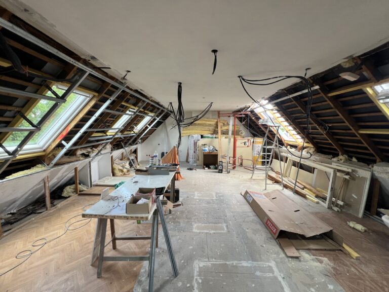 Création de 8 VELUX® à Romillé près de Rennes.